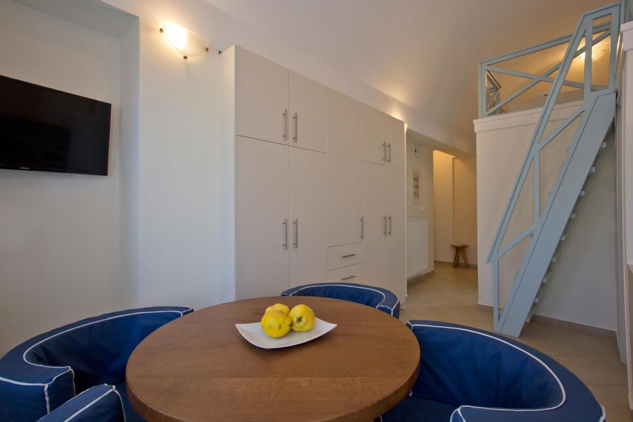 Santorini Med Homes - Sunday Apartment Mesaria Exterior foto