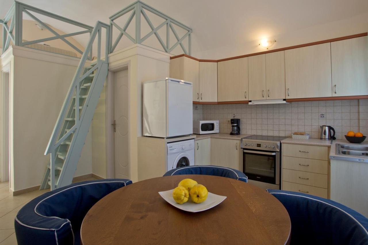 Santorini Med Homes - Sunday Apartment Mesaria Exterior foto