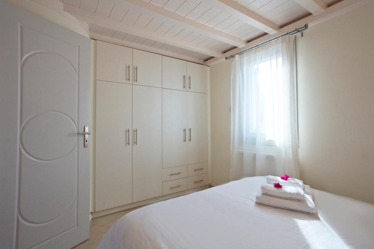 Santorini Med Homes - Sunday Apartment Mesaria Exterior foto